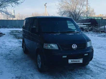 Volkswagen Transporter 2009 года за 8 800 000 тг. в Актобе – фото 4