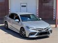 Toyota Camry 2021 года за 11 000 000 тг. в Уральск