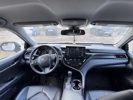Toyota Camry 2021 года за 11 000 000 тг. в Уральск – фото 6