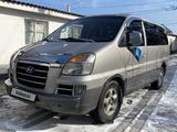 Hyundai Starex 2004 года за 3 600 000 тг. в Алматы – фото 2