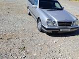 Mercedes-Benz E 240 1997 года за 3 600 000 тг. в Шымкент – фото 5