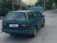 Volkswagen Passat, 1993