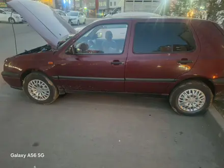 Volkswagen Golf 1995 года за 1 550 000 тг. в Астана – фото 3