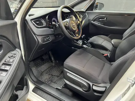 Kia Carens 2015 года за 7 000 000 тг. в Актау – фото 3