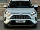 Toyota RAV4 2023 годаүшін18 490 000 тг. в Шымкент – фото 2