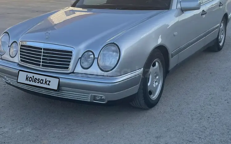 Mercedes-Benz E 220 1996 года за 2 800 000 тг. в Туркестан