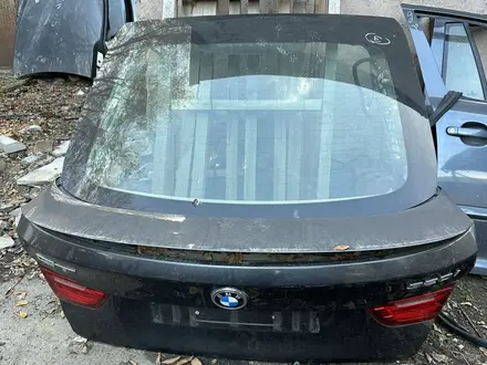 F34 gran turismo крышка багажника дверь двери ф34 gran turismo за 150 000 тг. в Алматы
