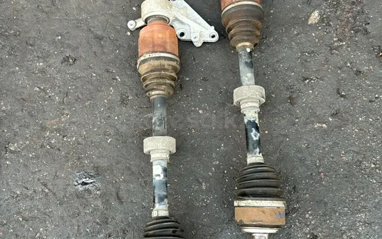 Передние привода Хонда за 9 990 тг. в Алматы