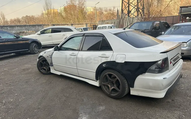 Toyota Altezza 1998 годаfor4 100 000 тг. в Алматы