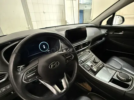 Hyundai Santa Fe 2022 года за 18 000 000 тг. в Уральск – фото 9