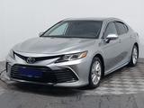 Toyota Camry 2021 года за 11 290 000 тг. в Астана