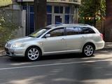 Toyota Avensis 2003 года за 5 400 000 тг. в Шымкент – фото 2