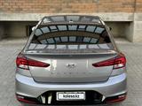 Hyundai Elantra 2020 года за 6 500 000 тг. в Уральск – фото 2