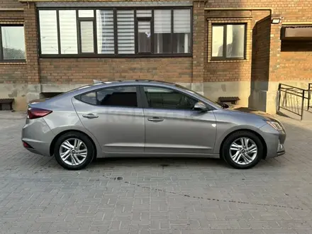 Hyundai Elantra 2020 года за 6 500 000 тг. в Уральск – фото 4