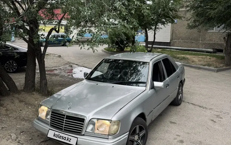 Mercedes-Benz E 220 1993 года за 950 000 тг. в Талдыкорган