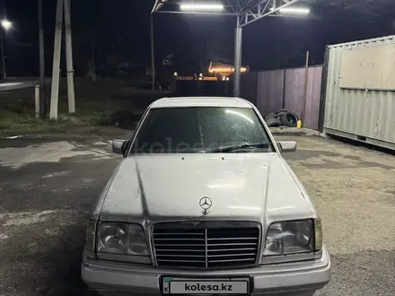 Mercedes-Benz E 220 1993 года за 730 000 тг. в Талдыкорган – фото 5