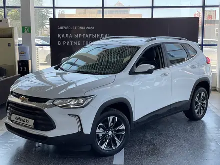 Chevrolet Tracker Premier 2024 года за 10 390 000 тг. в Актау – фото 2