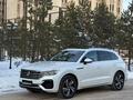 Volkswagen Touareg 2018 года за 26 500 000 тг. в Астана