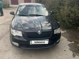 Skoda Superb 2011 года за 3 300 000 тг. в Шымкент