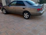 Toyota Camry 2001 годаүшін2 850 000 тг. в Актау – фото 2