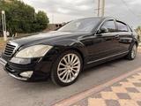 Mercedes-Benz S 500 2006 года за 6 300 000 тг. в Шымкент – фото 2