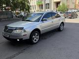 Volkswagen Passat 2001 годаүшін2 600 000 тг. в Астана