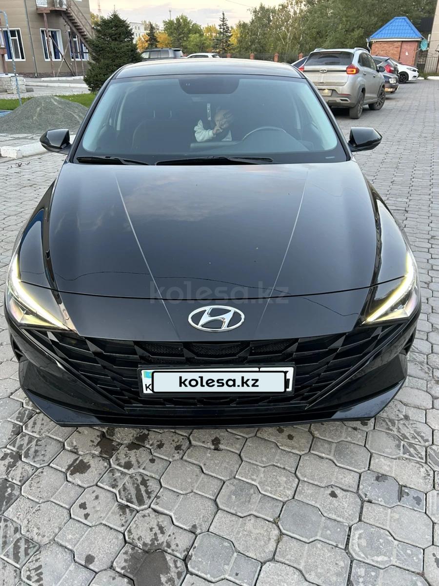 Hyundai Elantra 2022 г.