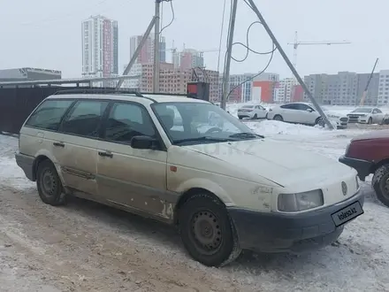 Volkswagen Passat 1993 года за 890 000 тг. в Астана – фото 2