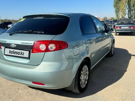 Chevrolet Lacetti 2008 года за 2 100 000 тг. в Актобе – фото 2