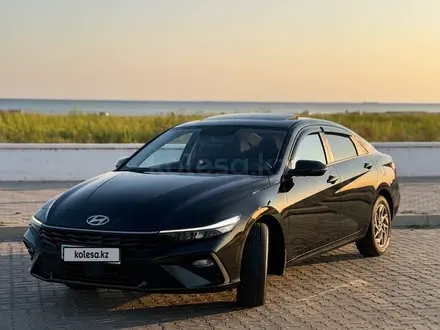 Hyundai Elantra, 2025