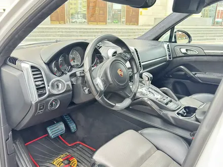 Porsche Cayenne 2014 года за 19 000 000 тг. в Петропавловск – фото 15