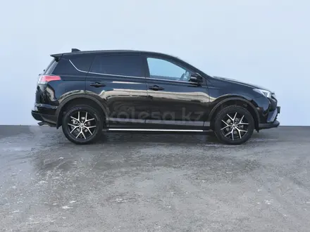 Toyota RAV4 2019 года за 14 000 000 тг. в Атырау – фото 8