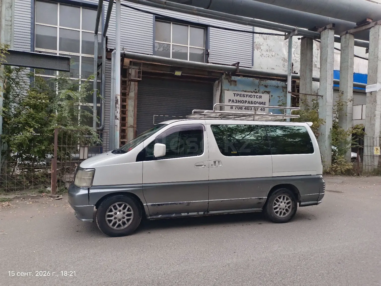 Nissan Elgrand, 1999