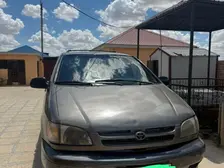 Toyota Sienna, 1999
