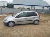 Ford Fiesta 2006 года за 1 700 000 тг. в Уральск – фото 2