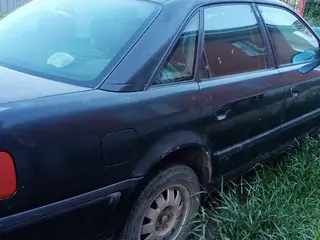 Audi 100