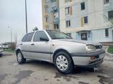 Volkswagen Golf 1994 года за 900 000 тг. в Алматы