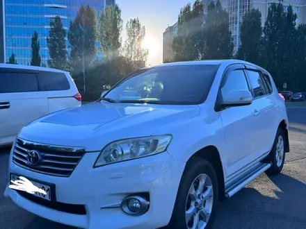 Toyota RAV4 2011 года за 7 800 000 тг. в Астана
