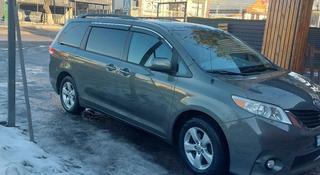 Toyota Sienna 2010 года за 9 500 000 тг. в Есик