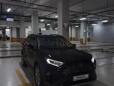 Toyota RAV4 2021 года за 20 500 000 тг. в Астана – фото 4