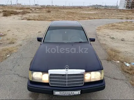 Mercedes-Benz E 200 1993 года за 1 300 000 тг. в Кызылорда – фото 2