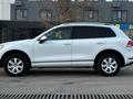Volkswagen Touareg 2012 года за 8 900 000 тг. в Алматы – фото 2