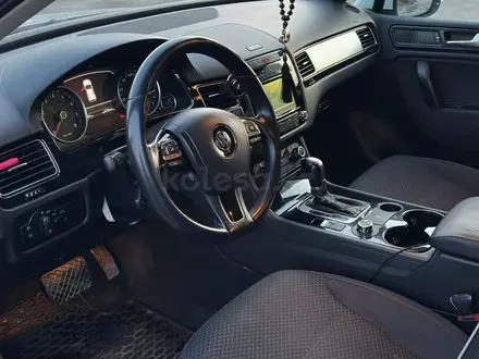 Volkswagen Touareg 2012 года за 8 900 000 тг. в Алматы – фото 8