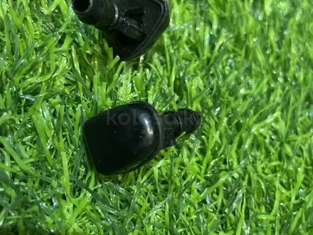 Форсунки омывателя на капот Mazda Tribute за 5 000 тг. в Караганда – фото 4