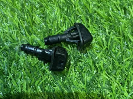 Форсунки омывателя на капот Mazda Tribute за 5 000 тг. в Караганда – фото 2