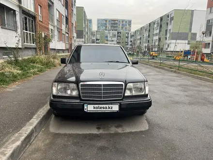 Mercedes-Benz E 280 1993 года за 3 000 000 тг. в Алматы