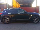 Infiniti QX70 2017 года за 15 700 000 тг. в Алматы – фото 2