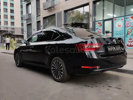 Skoda Superb 2019 года за 14 999 000 тг. в Алматы – фото 44