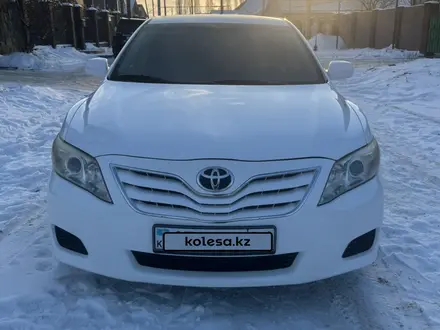 Toyota Camry 2010 года за 6 800 000 тг. в Актобе – фото 2