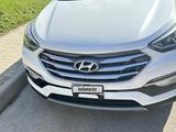 Hyundai Santa Fe 2017 года за 8 800 000 тг. в Шымкент – фото 3